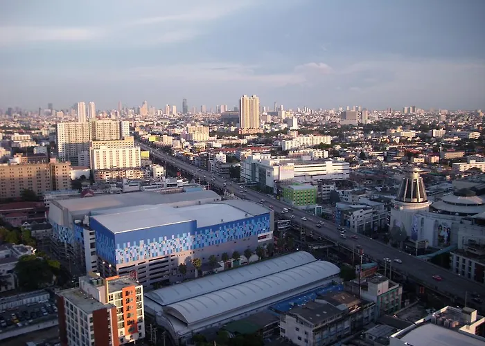Apartment View In Pinklao Bangkok